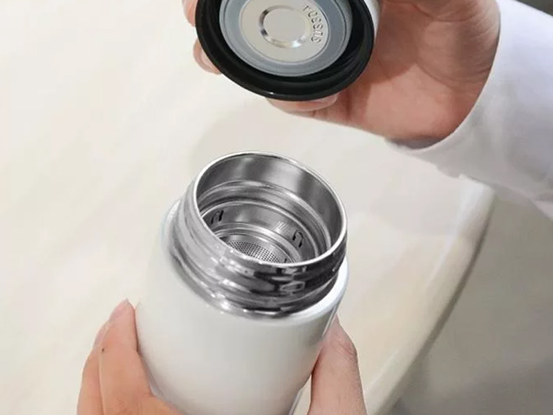 小心!這款保溫杯已證實會致癌 小心!這款保溫杯已證實會致癌