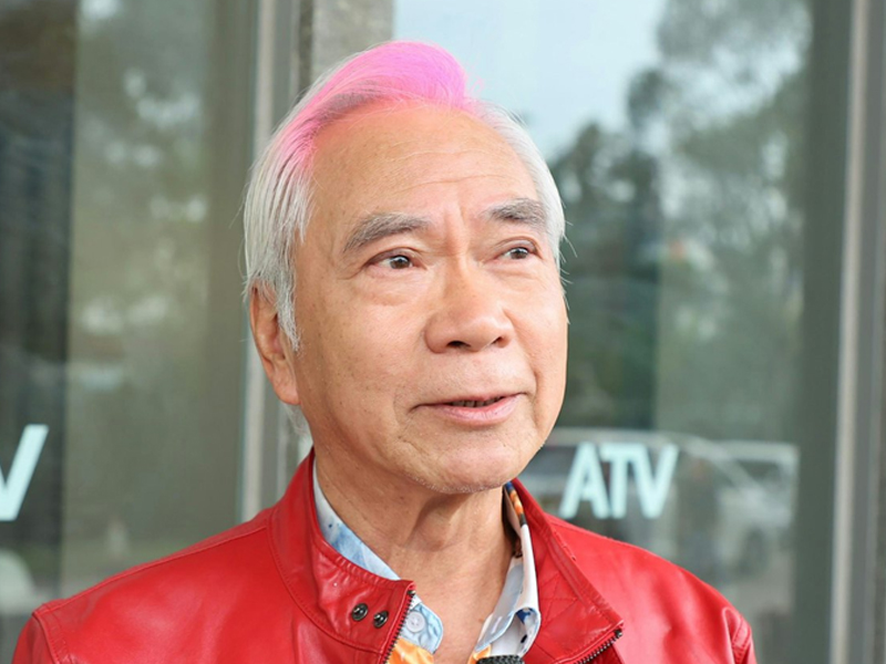 李龍基 74 歲生日感觸落淚 李龍基 74 歲生日感觸落淚