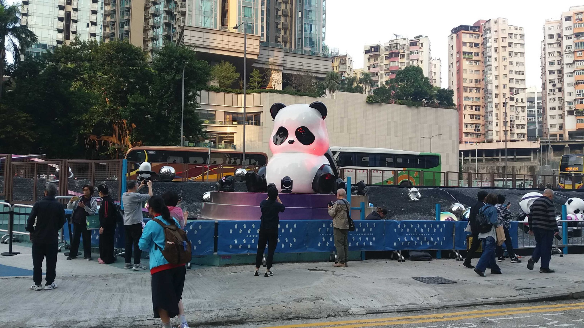 觀塘熊貓展品連環意外！火警後又傳失竊