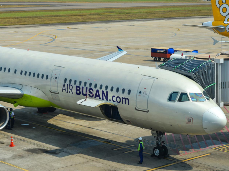 又一航空事故，釜山航空客機故障
