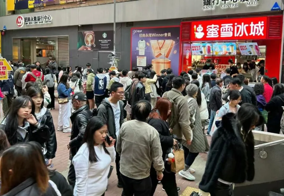 全球門店數超 Starbucks，蜜雪冰城重啟 IPO