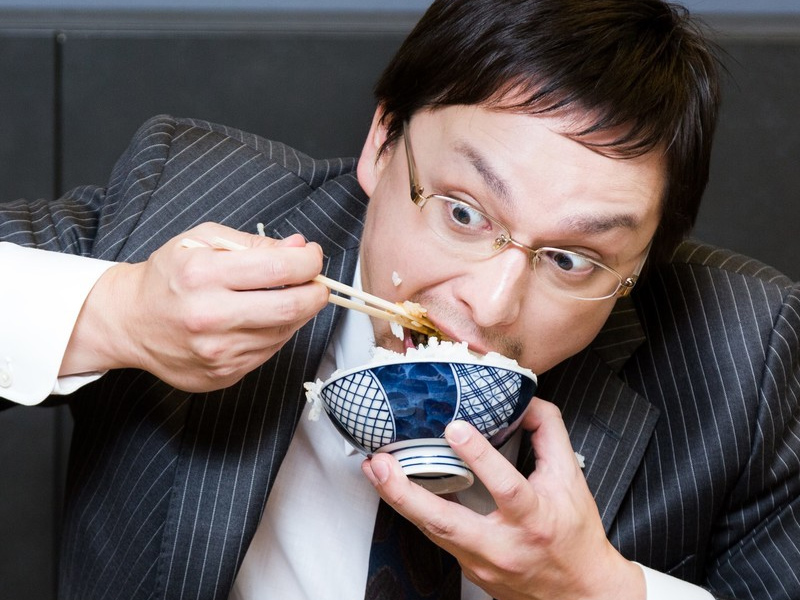 男子放慢吃飯速度 10 天輕鬆瘦 2KG 男子放慢吃飯速度 10 天輕鬆瘦 2KG