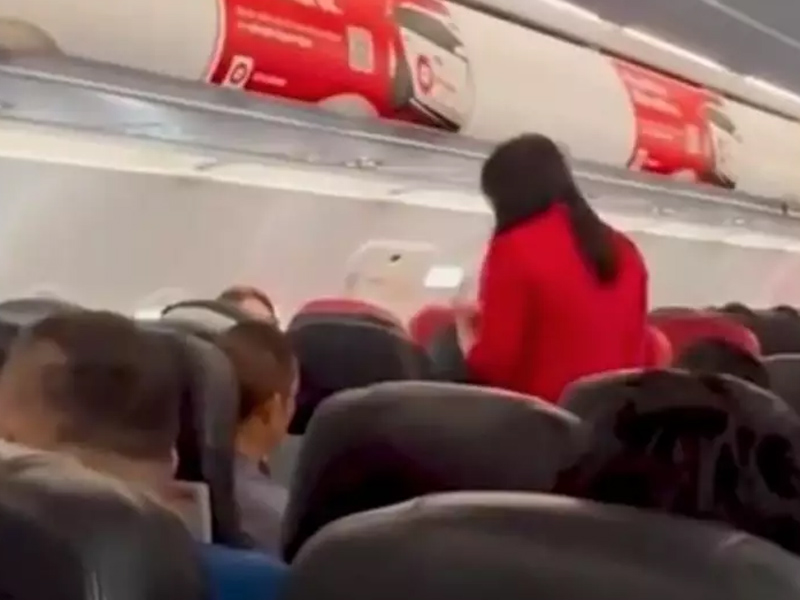 女子機上吸電子煙,結果慘了 女子機上吸電子煙,結果慘了