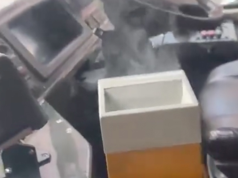 又關太空油事?九巴錢箱冒煙 又關太空油事?九巴錢箱冒煙