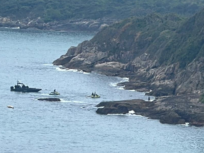 布袋澳石灘現男屍，警方調查中