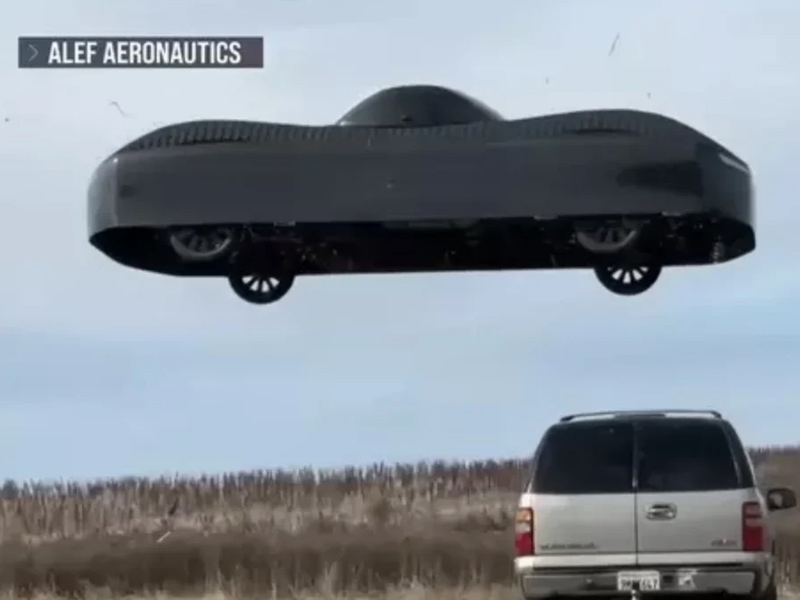 飛行汽車試飛成功 售價 30 萬美元