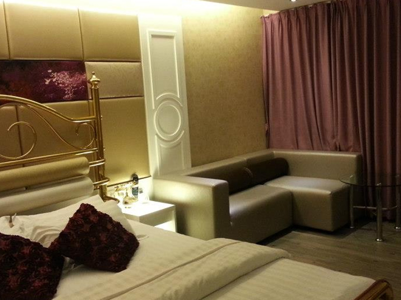 中國男子，東京時鐘酒店斬傷女子