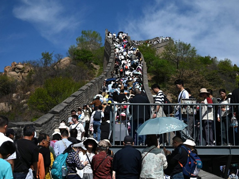 野外露出:日本男女長城拍不雅照 野外露出:日本男女長城拍不雅照