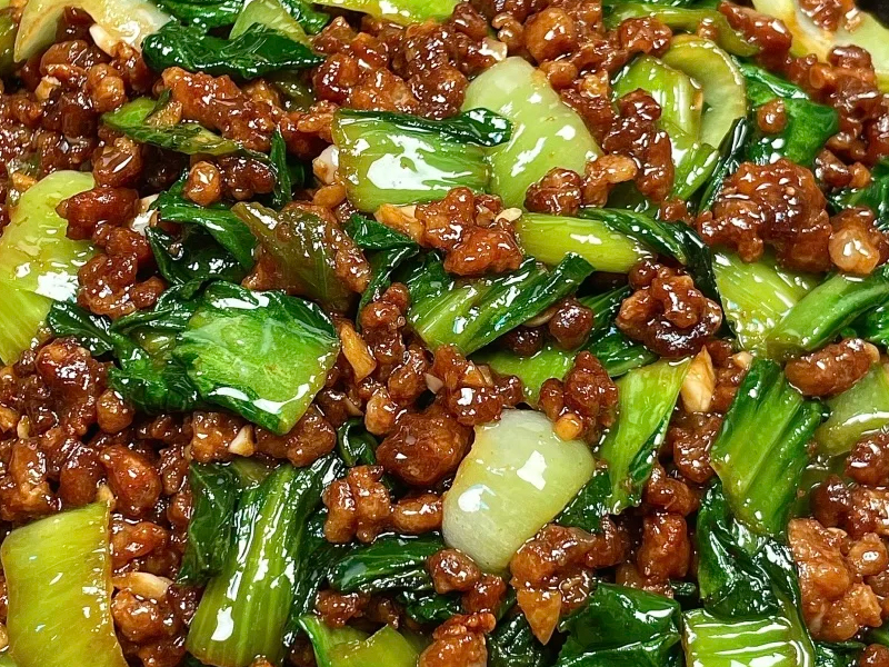 肉末炒青菜：美味到吮指的家常佳肴