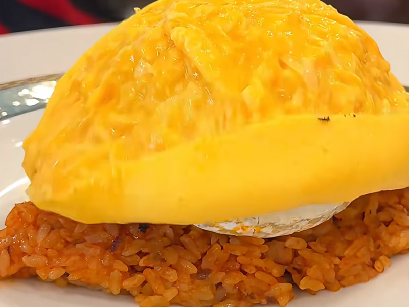 表參道豪華卡門貝爾漢堡蛋包飯