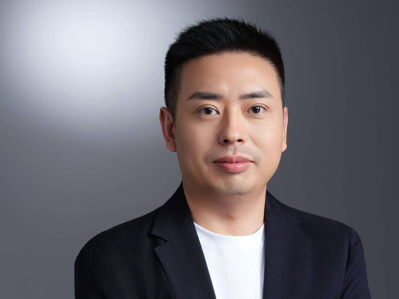 窮小子成億萬富豪,63 億買虧損超市 窮小子成億萬富豪,63 億買虧損超市