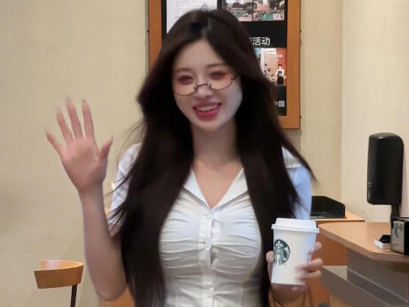 笑顔を愛する女性は、より幸運です 笑顔を愛する女性は、より幸運です