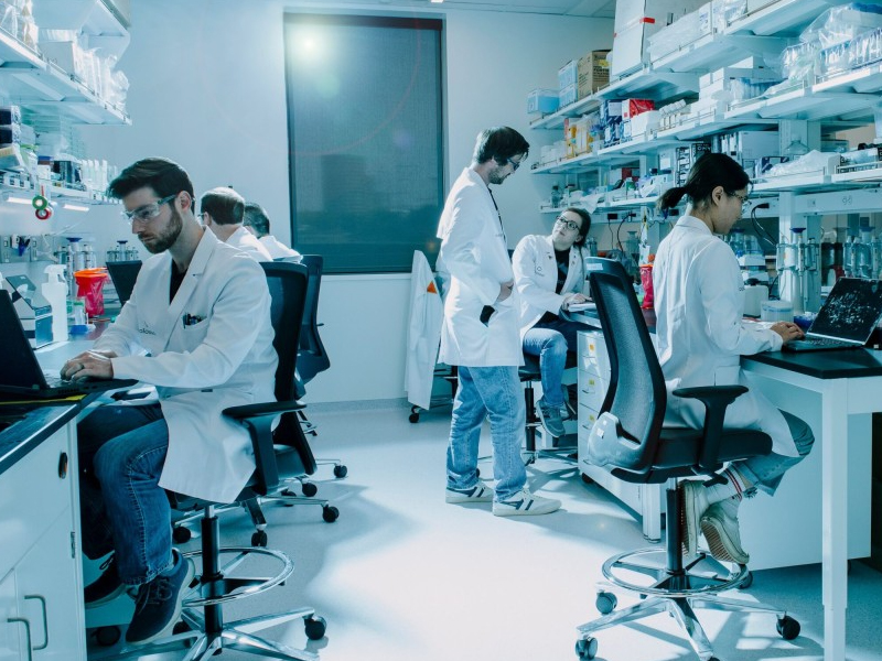 科技公司利用化石 DNA 成功復活滅絕動物