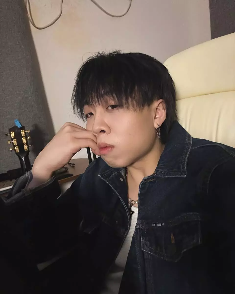 捉姦流出：音樂才子偷食十八歲妹 (有片)
