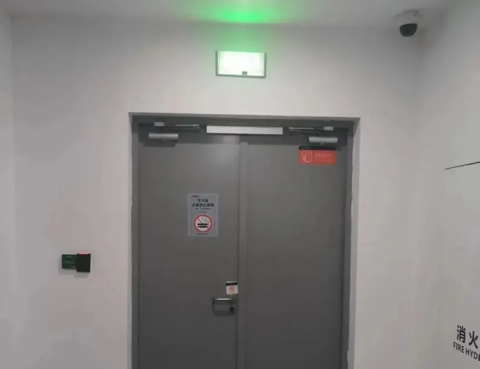 7 點起床 1 點睡覺，腦幹出血 ICU 抢救