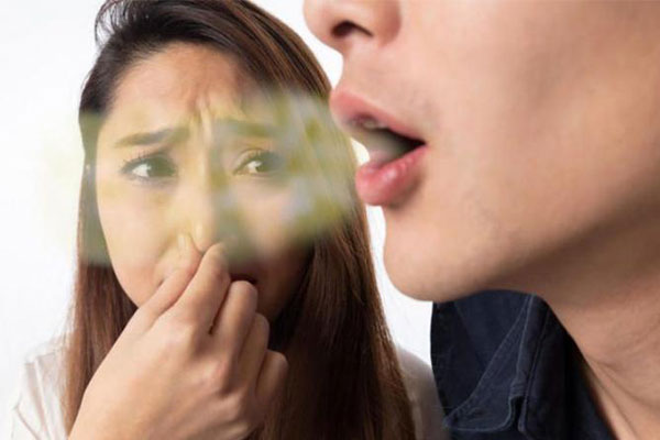 三大口臭味要注意，當心可能是癌症