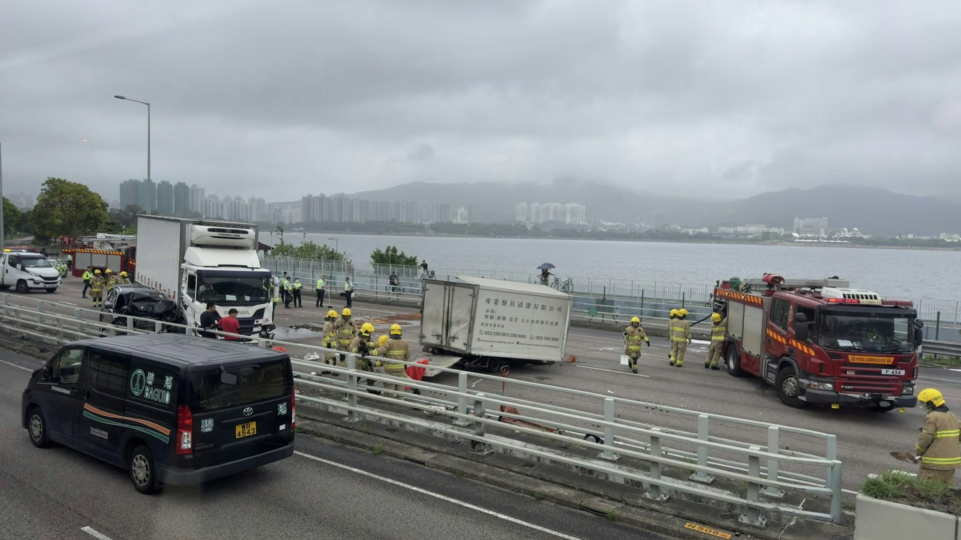 吐露港公路 5 車交通意外