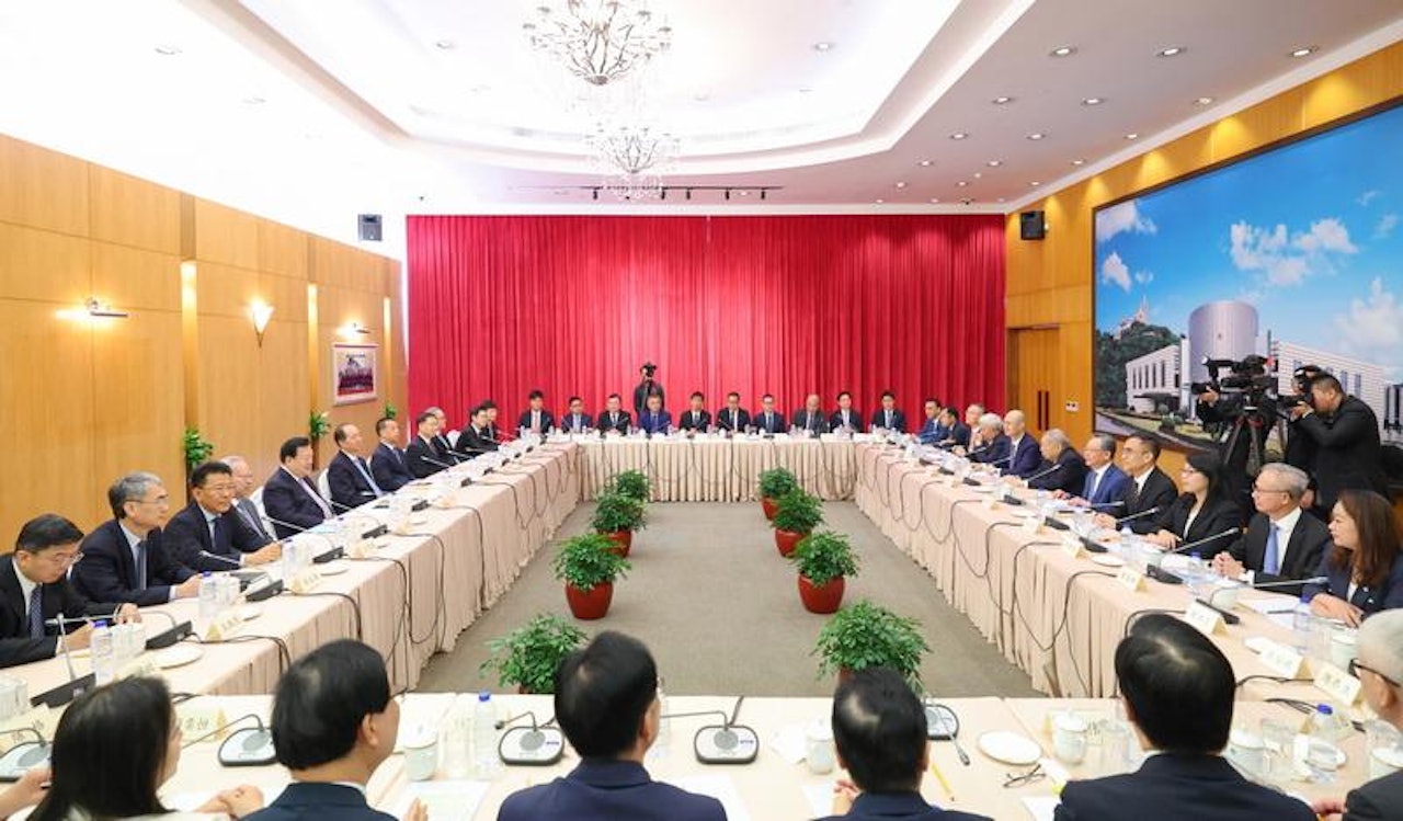長和回應港口交易，夏寶龍強調愛國精神