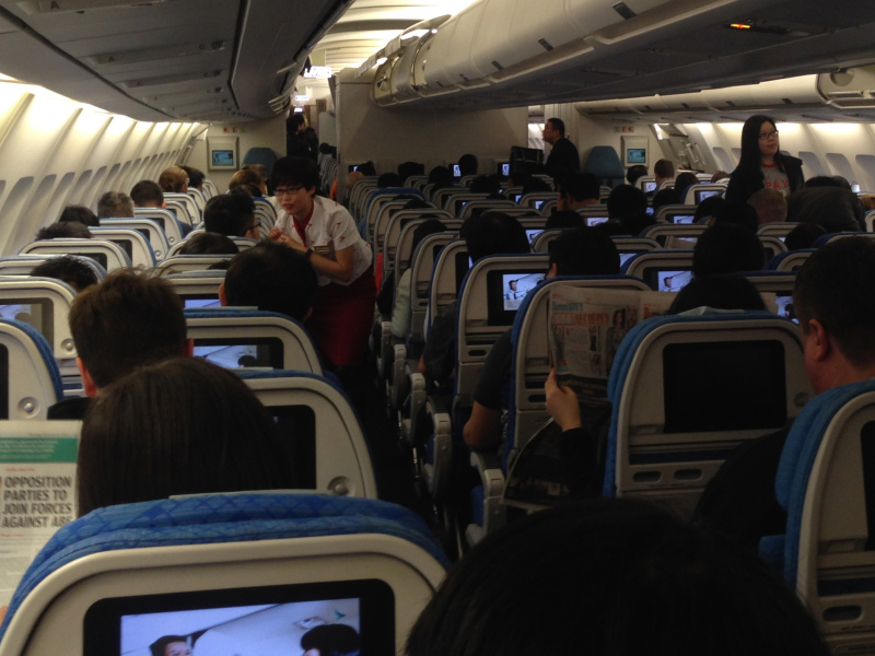 飛機未停穩，提前站起將受罰