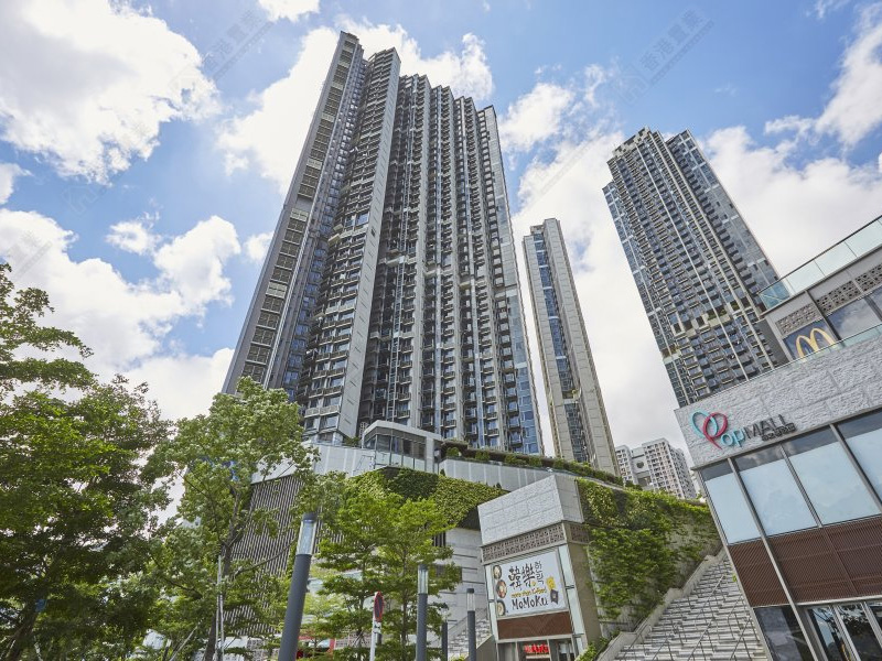 女子洗澡時昏迷，送院不治