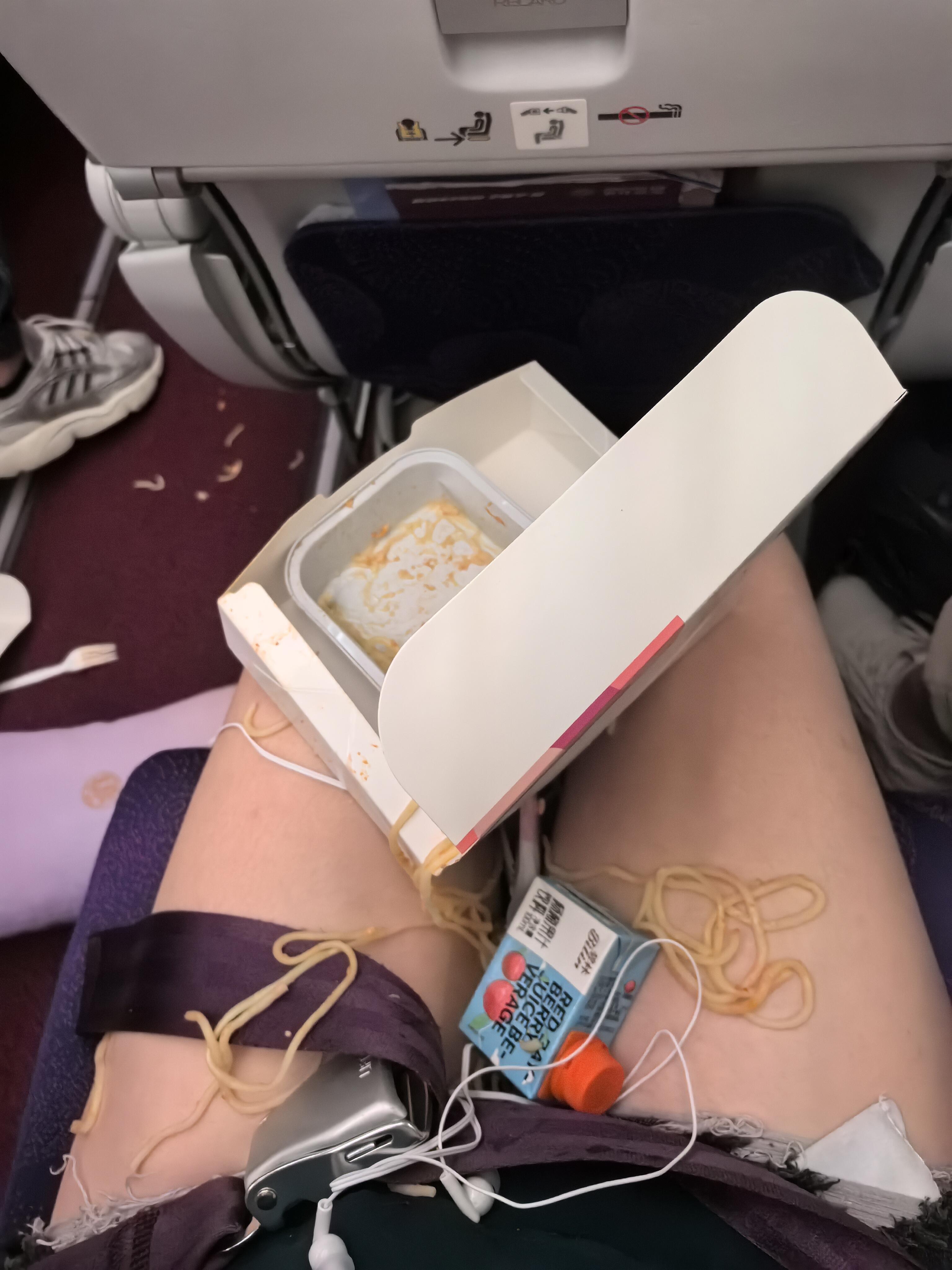 上海至深圳航班 3 秒內飛機突然下墜