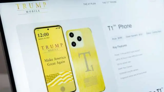 特朗普 T1 手機，原來是中國生產的