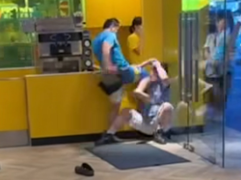 麥當勞爆頭 MMA 麥當勞爆頭 MMA