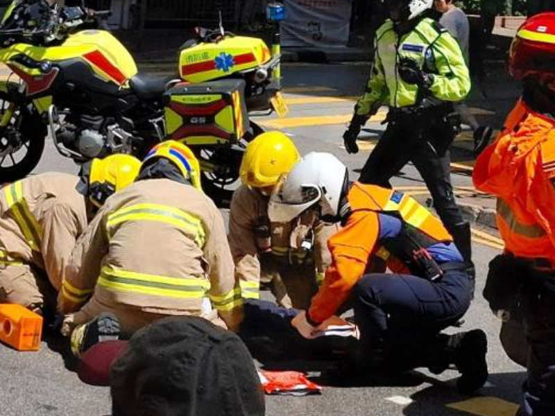 老婦連遭輾過 兩車不顧而去