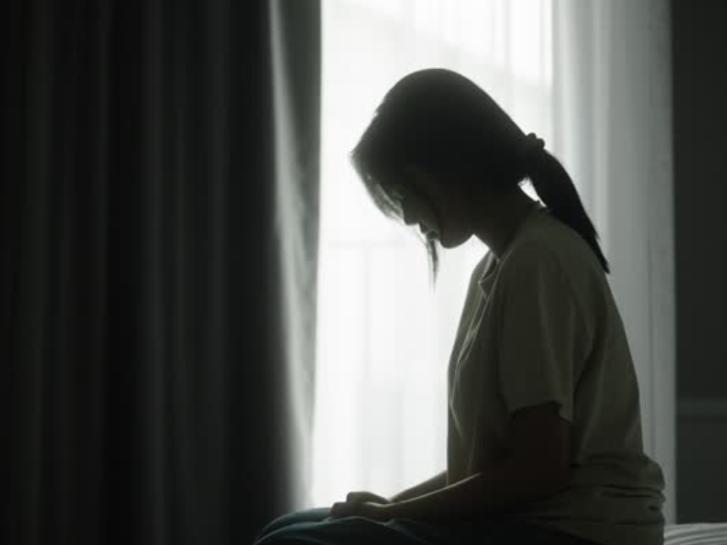 12 歲女童家中遭 21 歲網友性侵