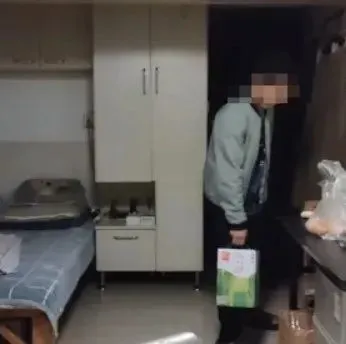 60 歲偽娘 1600 條偷拍視頻