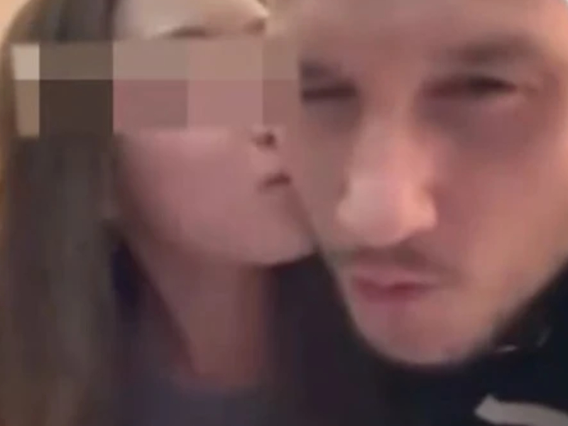 與外國人不雅視頻曝光 女大學生被開除學籍