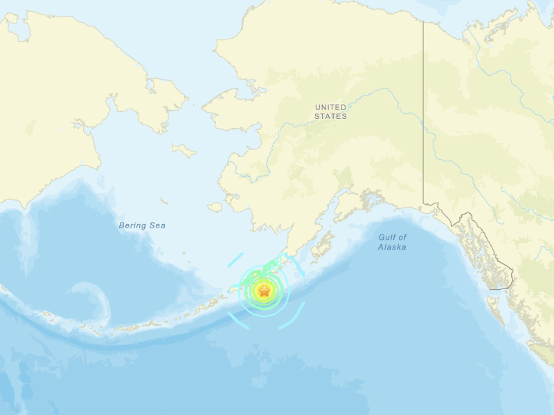 7.3 級強震觸發海嘯警報