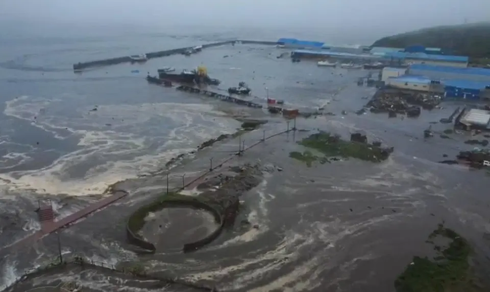 73 年來最強地震 海嘯波及多國