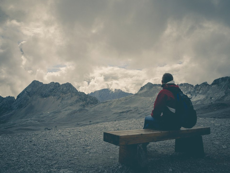 一個人，熬過了所有的苦